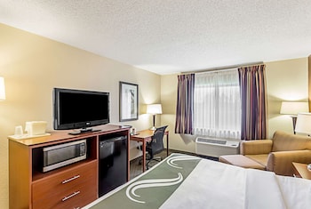 Standard Room, 1 King Bed, Non Smoking