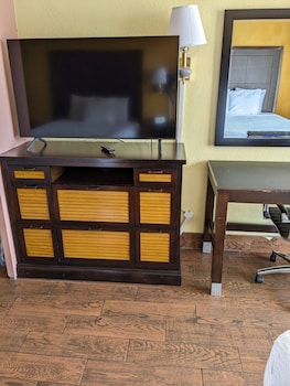 Deluxe Room, 2 Queen Beds, Non Smoking