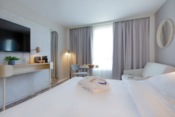 Executive Room, 1 Double Bed with Sofa bed