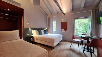One-Bedroom Apartment (Annex Building)