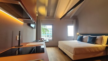 Studio Apartment for up to 2 Guests (Annex Building)