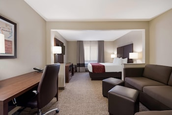 Suite, 1 Queen Bed with Sofa bed, Non Smoking