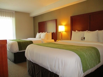 Standard Room, 2 Queen Beds, Non Smoking, Ground Floor
