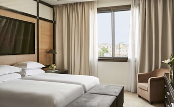 Suite (Ambassador Suite)
