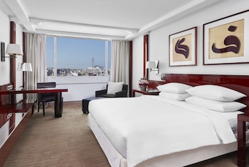 Club Room, 1 King Bed (Club Access)
