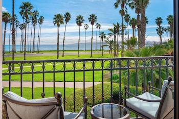 Room, 2 Queen Beds, Accessible, Ocean View (Hearing)