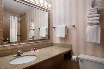 Suite, 1 King Bed, Non Smoking
