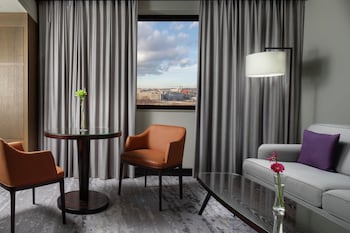 Junior Suite, 1 King Bed