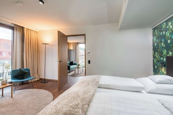 Premium Suite, 1 King Bed, Annex Building (Separate Living Room)