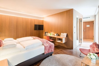 Executive Room, 1 Double Bed, Annex Building (Cozy Sitting Corner)