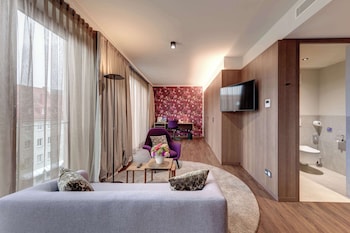 Premium Suite, 1 King Bed, Annex Building (Separate Living Room)