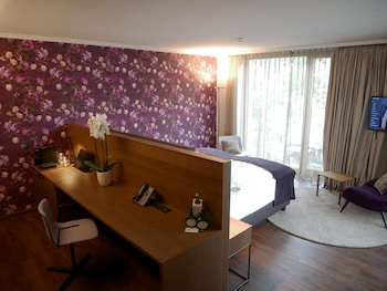 Superior Room, 1 King Bed, Annex Building