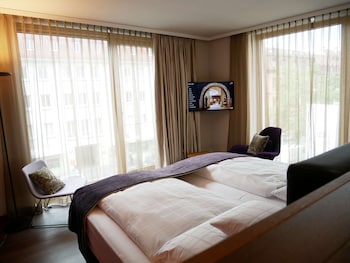 Superior Room, 1 King Bed, Annex Building