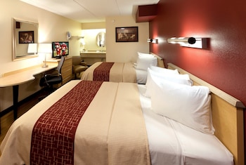 Standard Room, 2 Double Beds (Smoke Free)