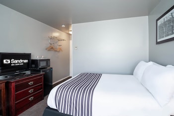Room, 1 Queen Bed (Run of House, 1 Queen Bed)