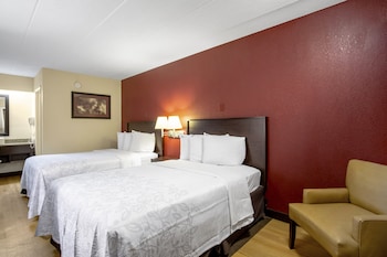 Deluxe Room, 2 Double Beds (Smoke Free)