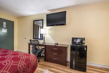 Standard Room, 2 Queen Beds, Non Smoking