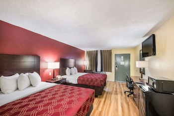 Standard Room, 2 Queen Beds, Non Smoking