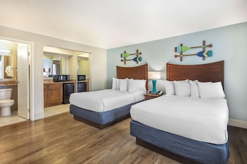 Standard Room, 2 Double Beds, Non Smoking