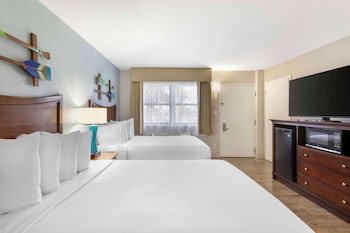 Standard Room, 2 Double Beds, Non Smoking