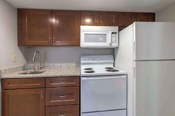 Standard Room, 2 Queen Beds, Non Smoking, Kitchen