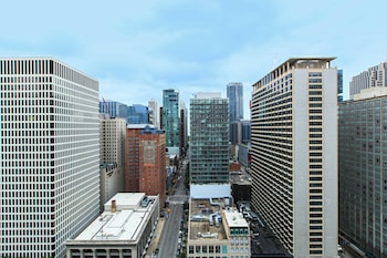 Room, 1 King Bed, City View (Mobility Accessible, Roll-In Shower)