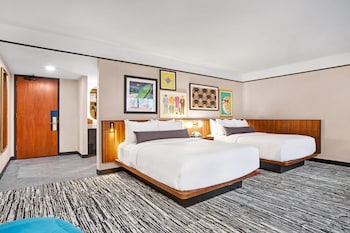 Standard Room, 2 Queen Beds, City View
