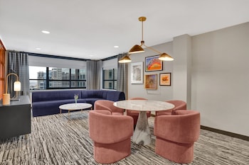 Suite, 1 Bedroom, Accessible (Communications)
