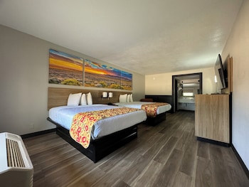 Room, 2 Queen Beds, Non Smoking