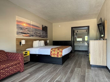Deluxe Room, 1 King Bed, Non Smoking