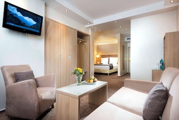 Deluxe Room, 1 Double Bed, Refrigerator