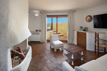 Suite, 1 King Bed, Terrace, Partial Sea View (Heritage, Original Wing)