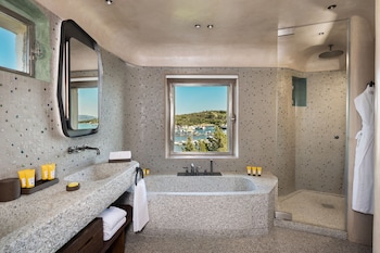 Suite, 1 King Bed, Sea View (Design, Original Wing)