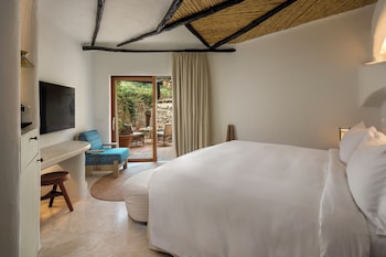 Classic Room, 1 King Bed, Inner View (Contemporary)