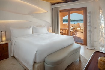 Luxury Suite, 1 King Bed, Sea View (Contemporary, Terrace)