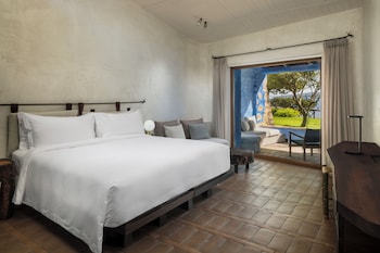 Deluxe Room, 1 King Bed, Garden Access, Garden View (Design, Original Wing)