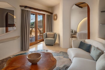 Luxury Suite, 1 King Bed, Sea View (Contemporary, Terrace)
