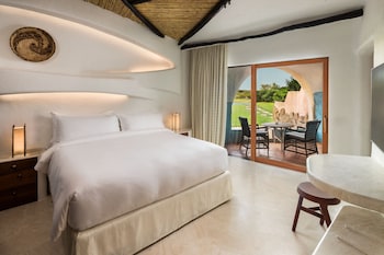 Premium Suite, 1 King Bed, Partial Sea View (Contemporary)