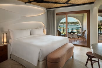 Luxury Suite, 1 King Bed, Sea View (Contemporary, Terrace)