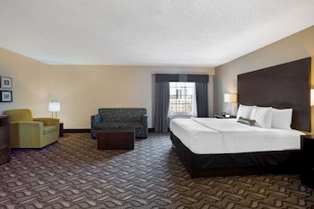 Deluxe Suite, Multiple Beds, Non Smoking, City View
