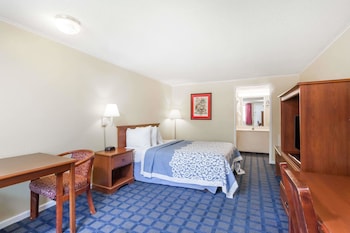 Standard Room, 1 Queen Bed, Smoking