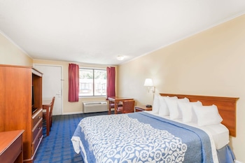 Standard Room, 1 Queen Bed, Smoking