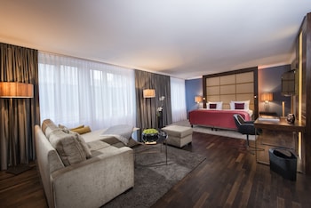 Junior Suite, Club Lounge Access