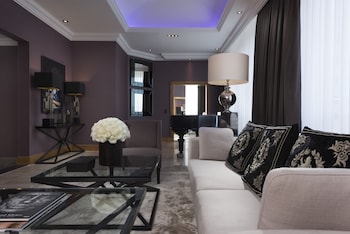 Royal Suite, Club Lounge Access
