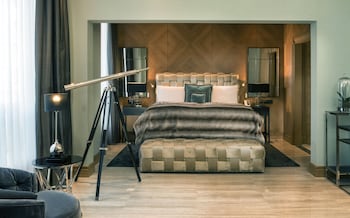 Suite, Club Lounge Access, Park View