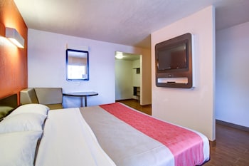 Standard Room, 1 King Bed, Smoking
