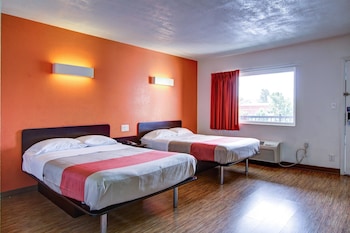 Standard Room, 2 Double Beds, Non Smoking