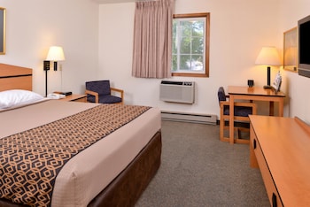 Suite, 1 Queen Bed, Non Smoking