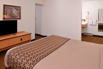 Suite, 1 Queen Bed, Non Smoking