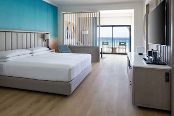 Junior Suite, 1 King Bed with Sofa bed, Balcony